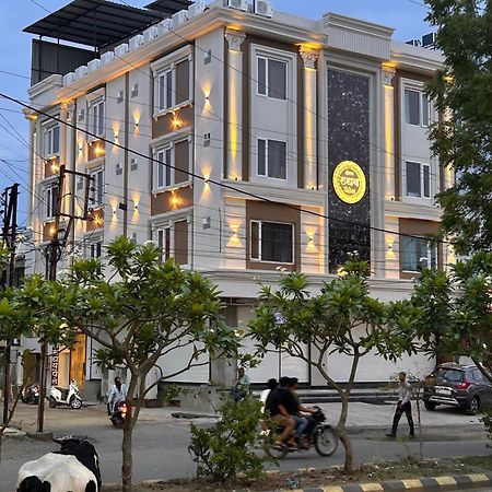 Hotel Rudhav Palace اوجاين المظهر الخارجي الصورة