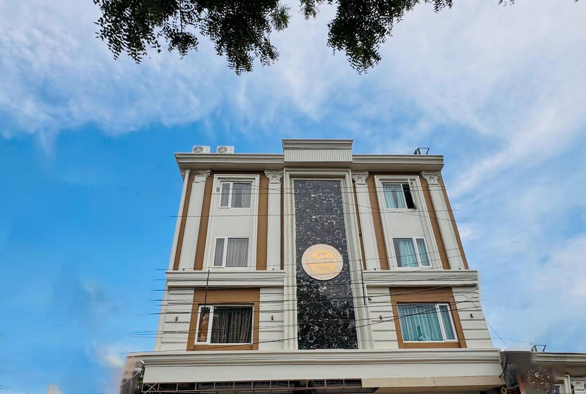 Hotel Rudhav Palace اوجاين المظهر الخارجي الصورة