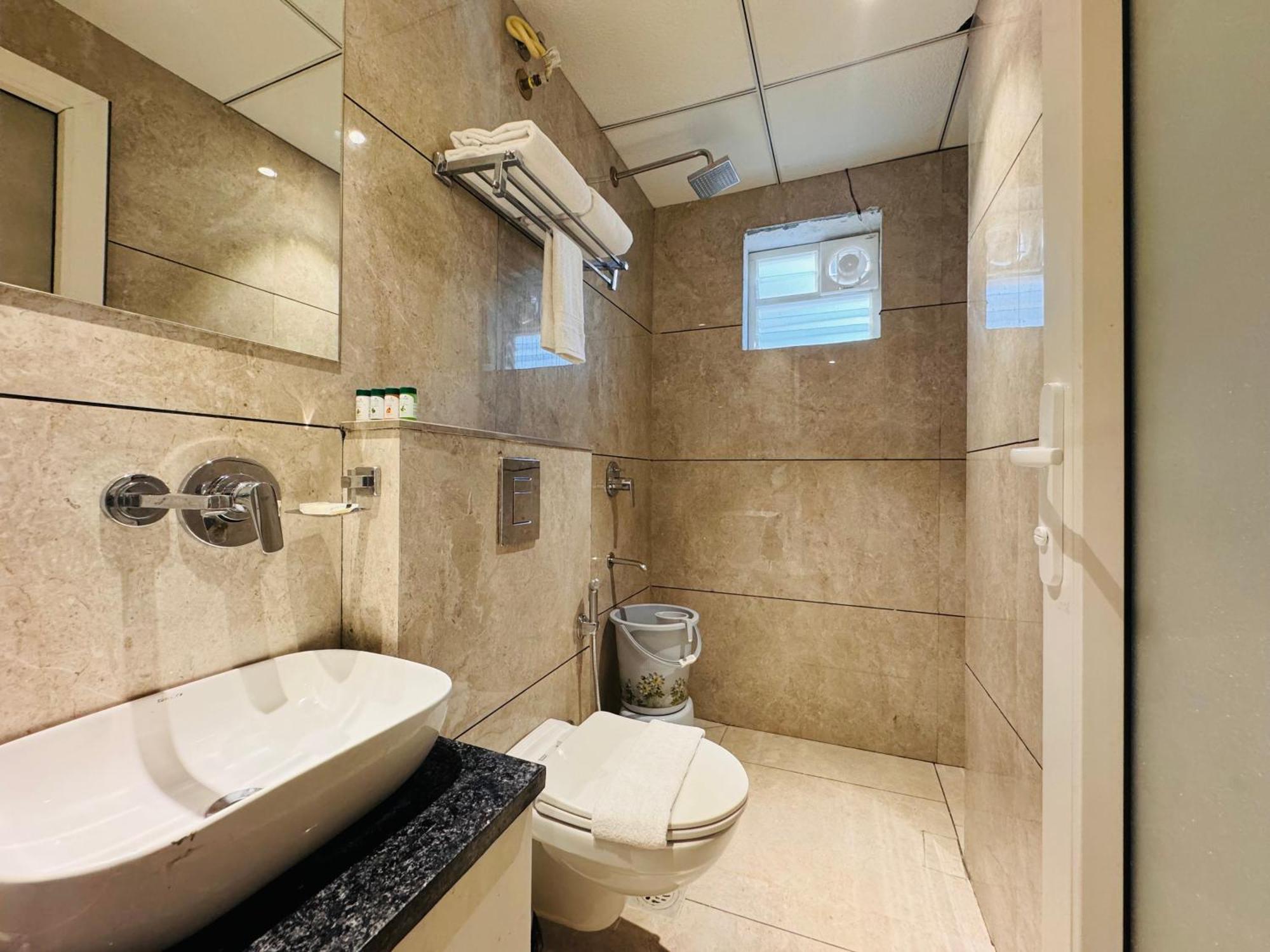 Hotel Rudhav Palace اوجاين المظهر الخارجي الصورة