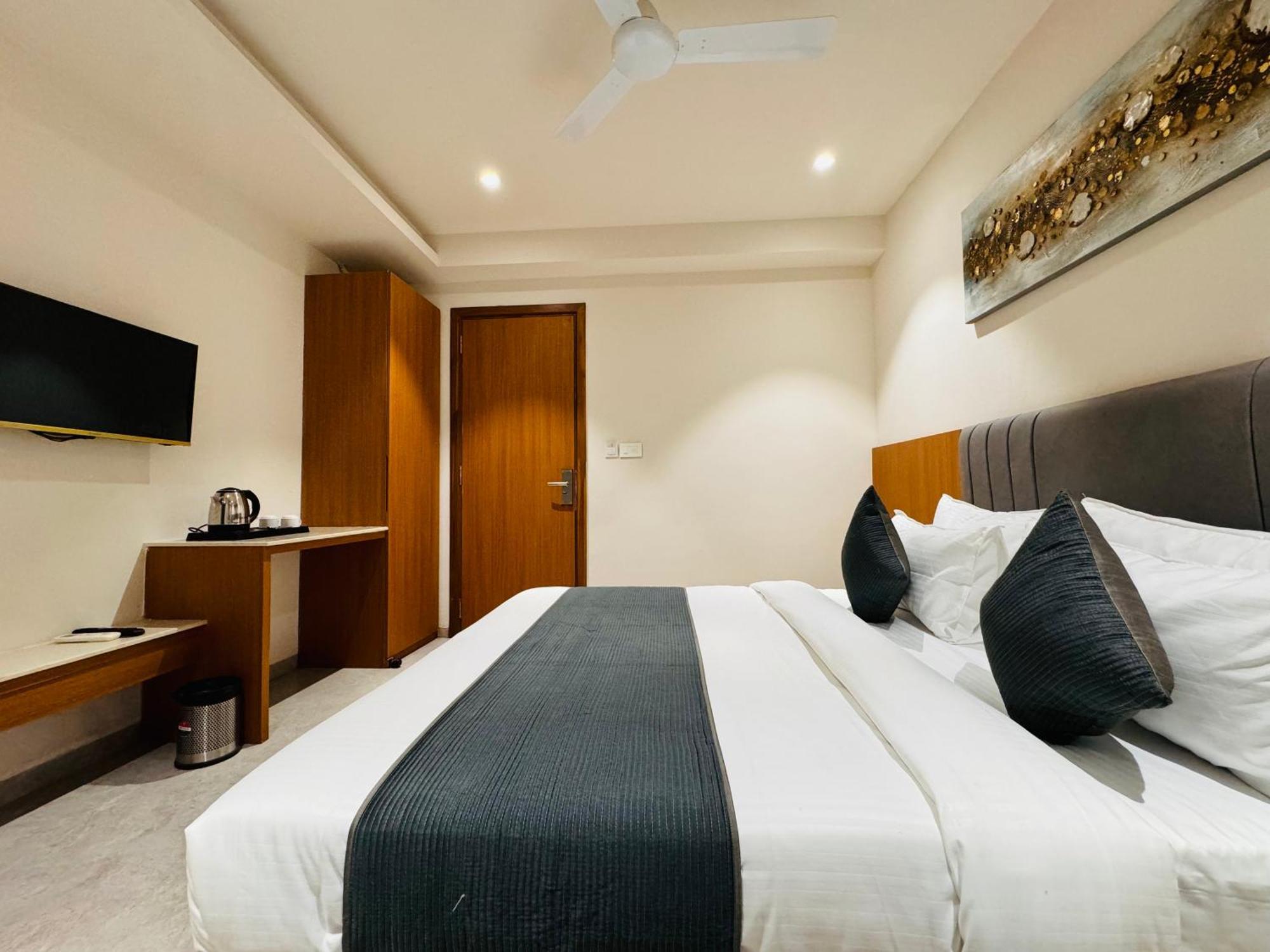 Hotel Rudhav Palace اوجاين المظهر الخارجي الصورة